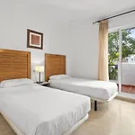 Explore Life At Los Naranjos Marbella - Rdr453