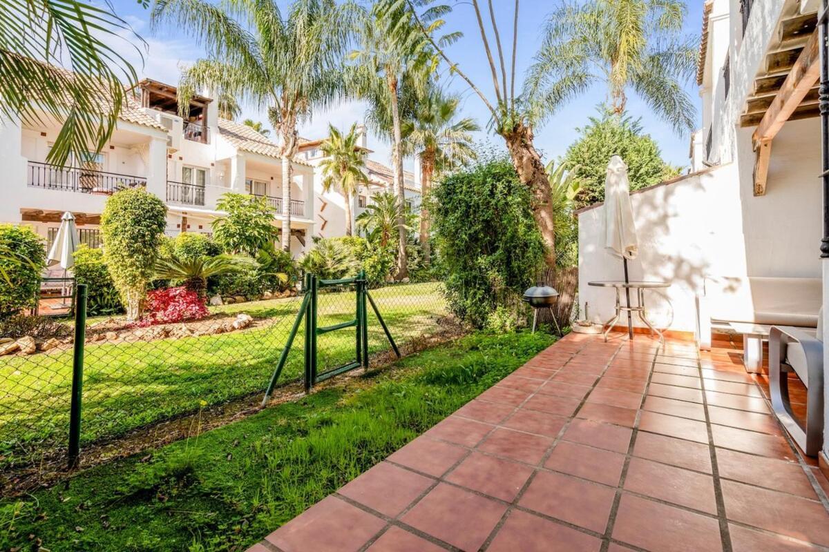 Explore Life At Naranjos - Rdr453