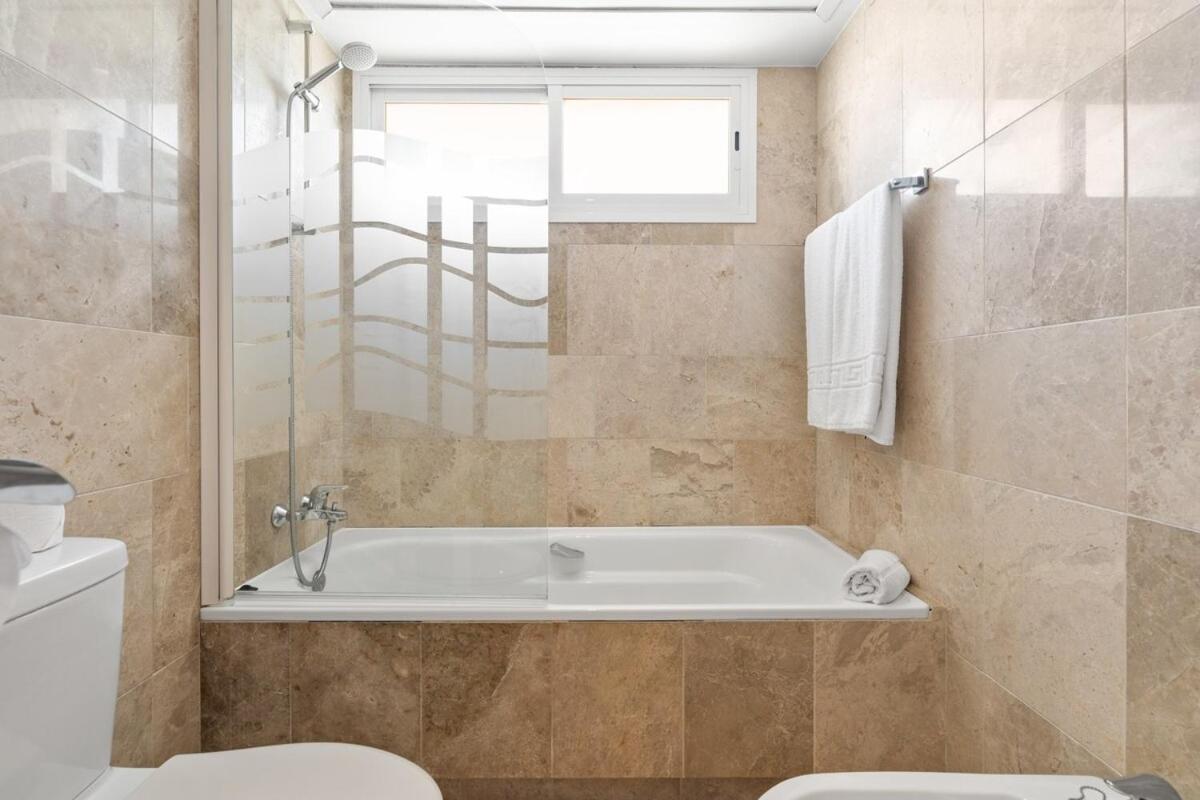 Explore Life At Naranjos - Rdr453 Marbella